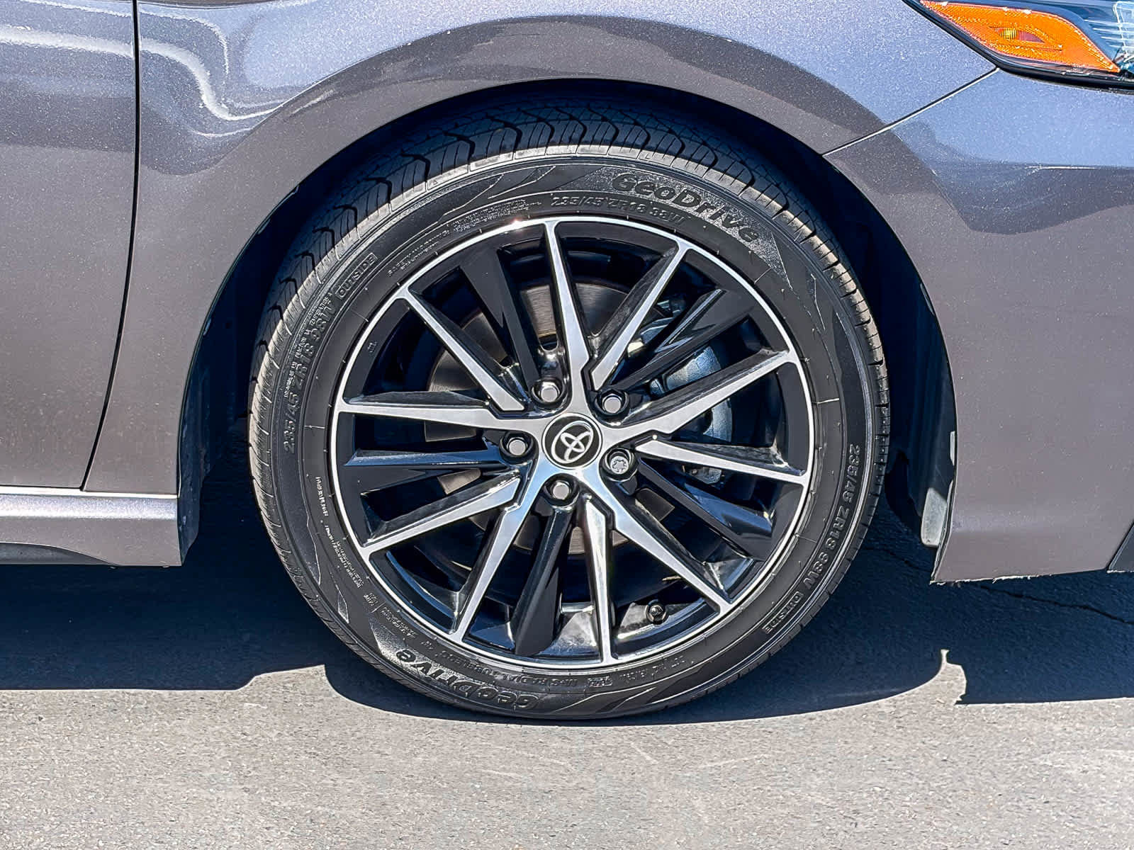 Used 2023 Toyota Camry SE w/ Blackout Package (TMS) FWD image 9