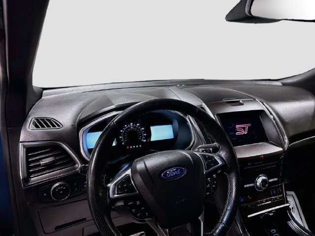 Used 2019 Ford Edge ST w/ Equipment Group 401A AWD/4WD image 11
