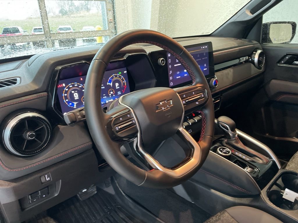 Used 2024 Chevrolet Colorado Z71 w/ Z71 Convenience Package 2 image 9