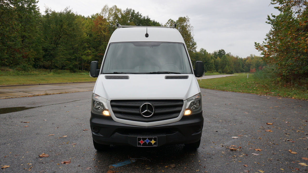 Used 2017 Mercedes-Benz Sprinter 2500 image 8