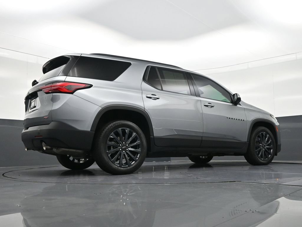 Used 2023 Chevrolet Traverse RS image 31