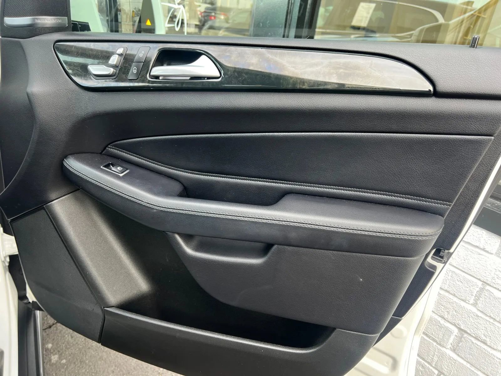 Used 2017 Mercedes-Benz GLE 350 4MATIC w/ Premium 1 Package image 18