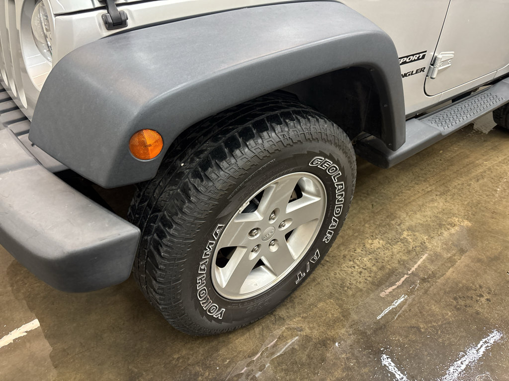 Used 2012 Jeep Wrangler Sport AWD/4WD image 11