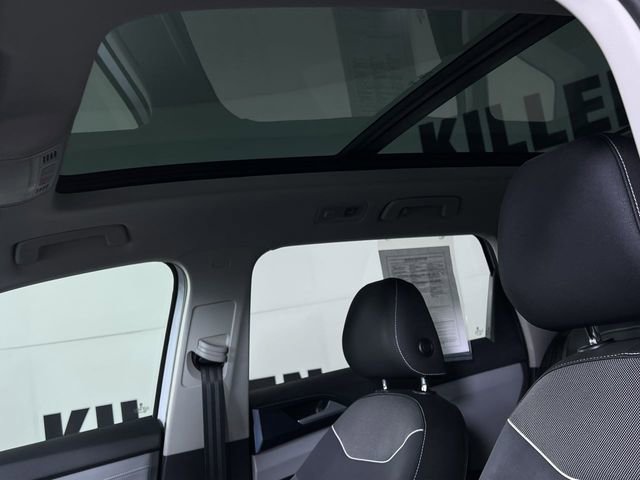 Used 2024 Volkswagen Taos SE image 21