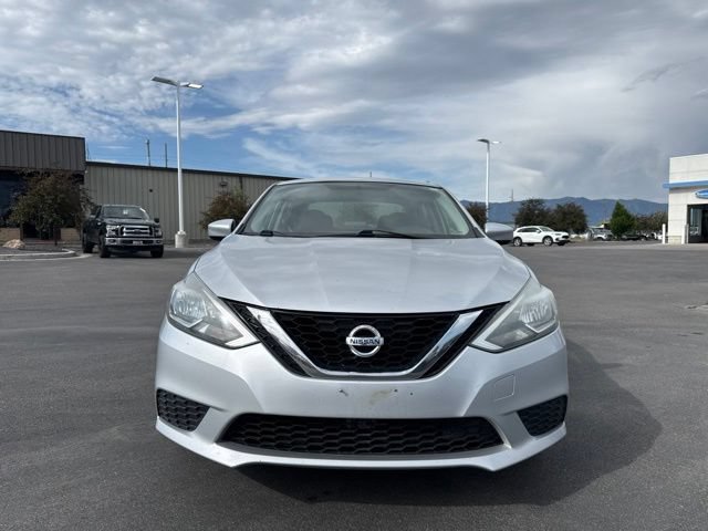 Used 2016 Nissan Sentra SV FWD image 2