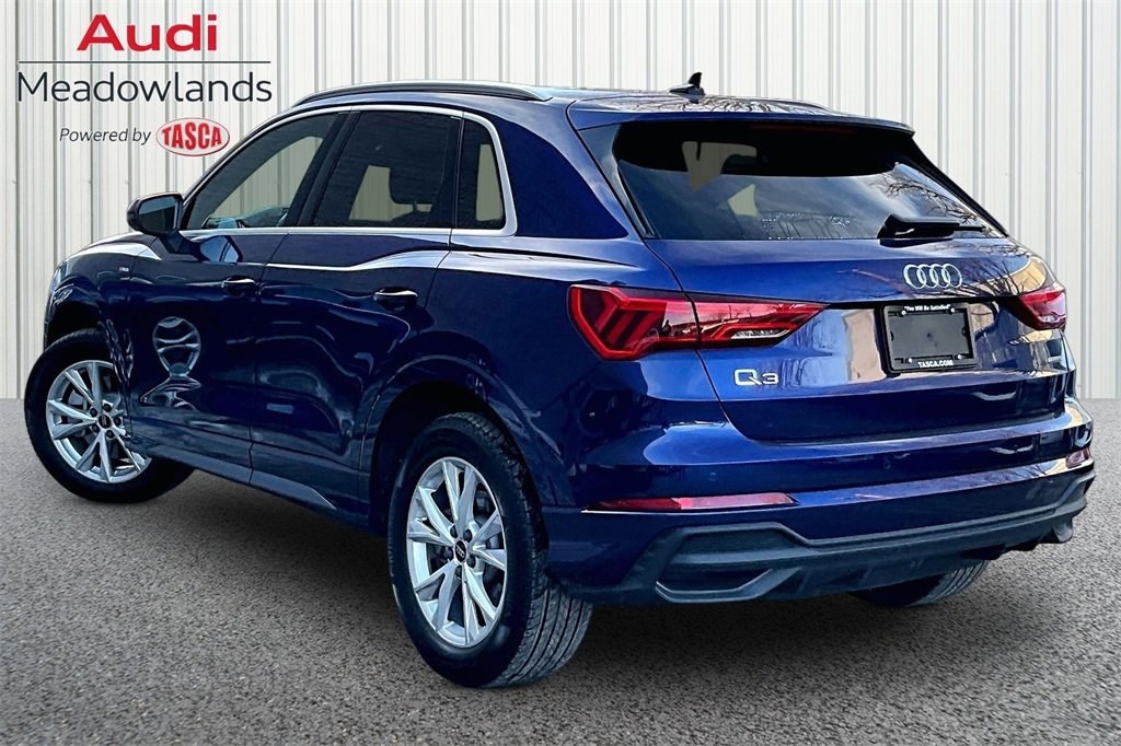 Used 2025 Audi Q3 2.0T Premium w/ Convenience Package image 4