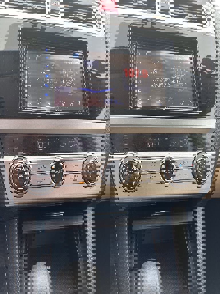 Used 2017 Subaru Legacy 2.5i w/ Alloy Wheel Package image 21