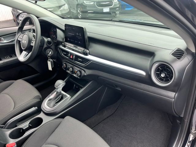 Used 2022 Kia Forte LXS image 15