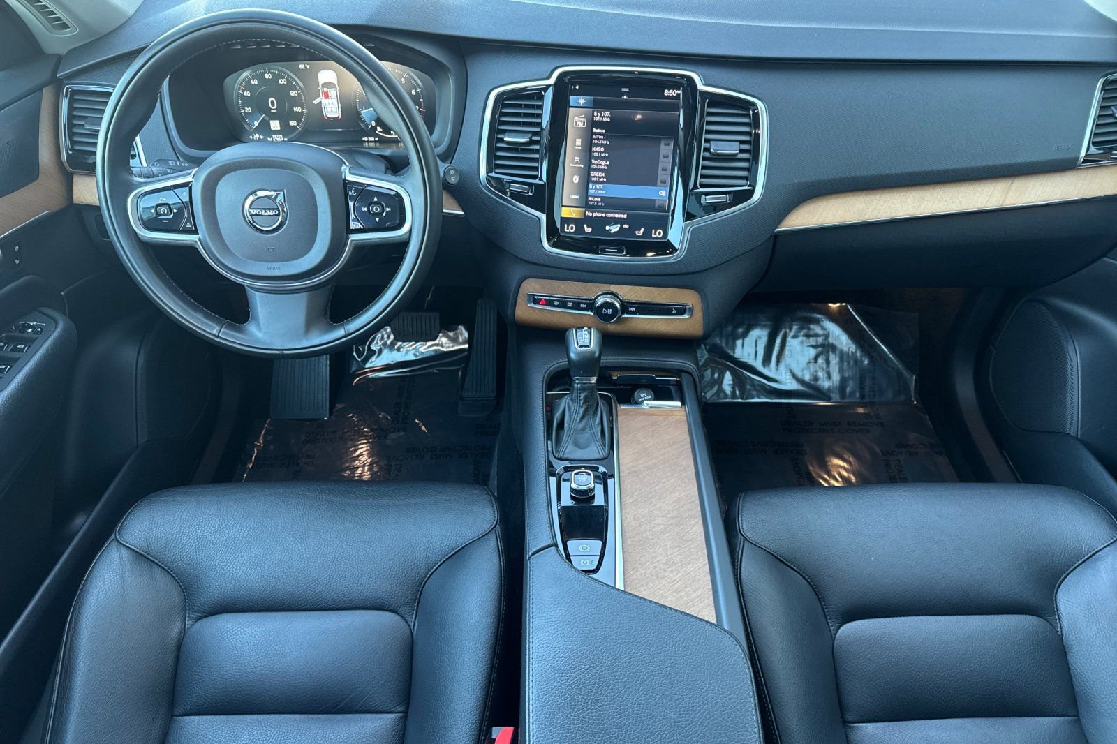 Used 2022 Volvo XC90 T5 Momentum w/ Advanced Package image 14