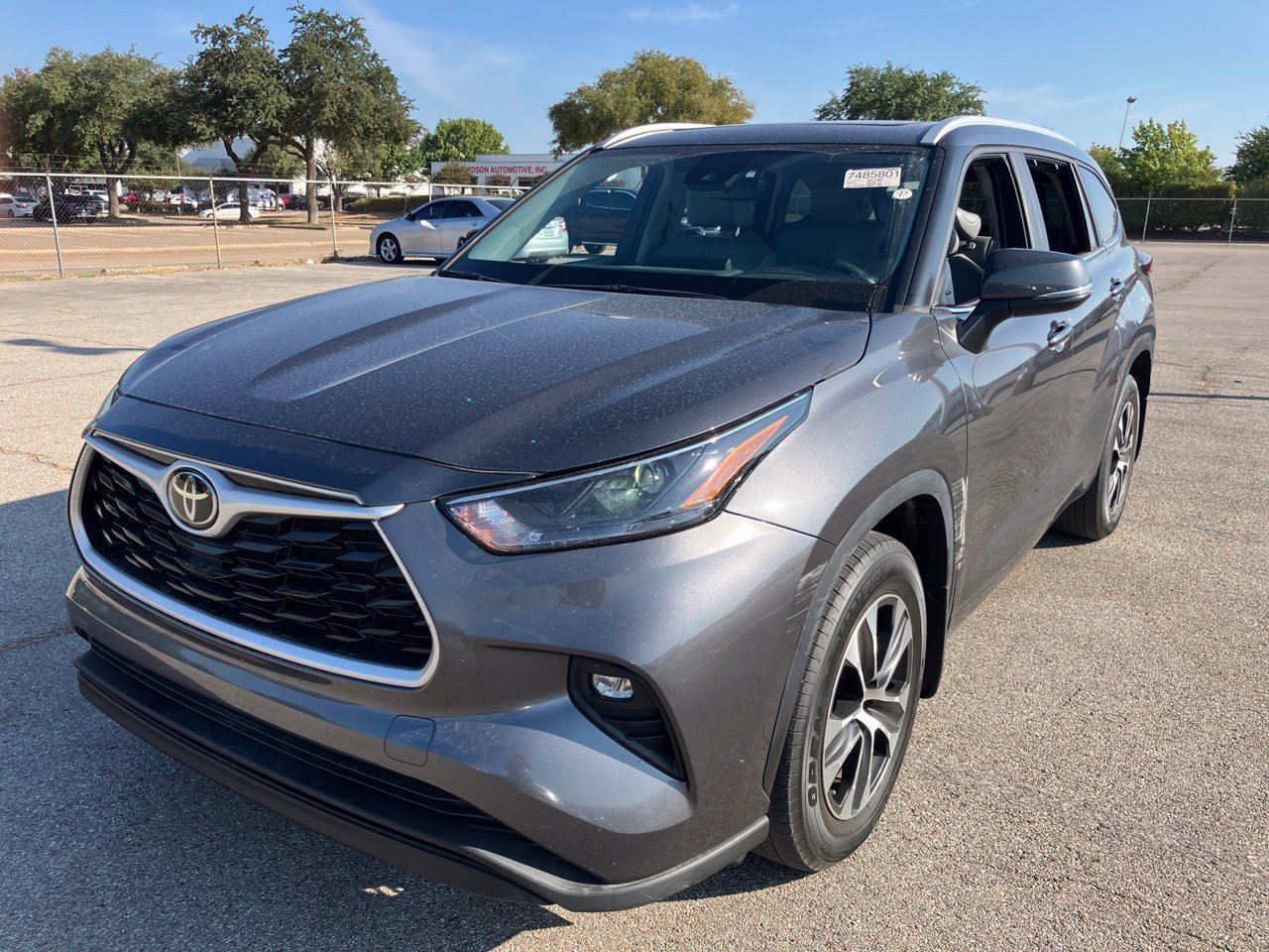 Used 2023 Toyota Highlander XLE