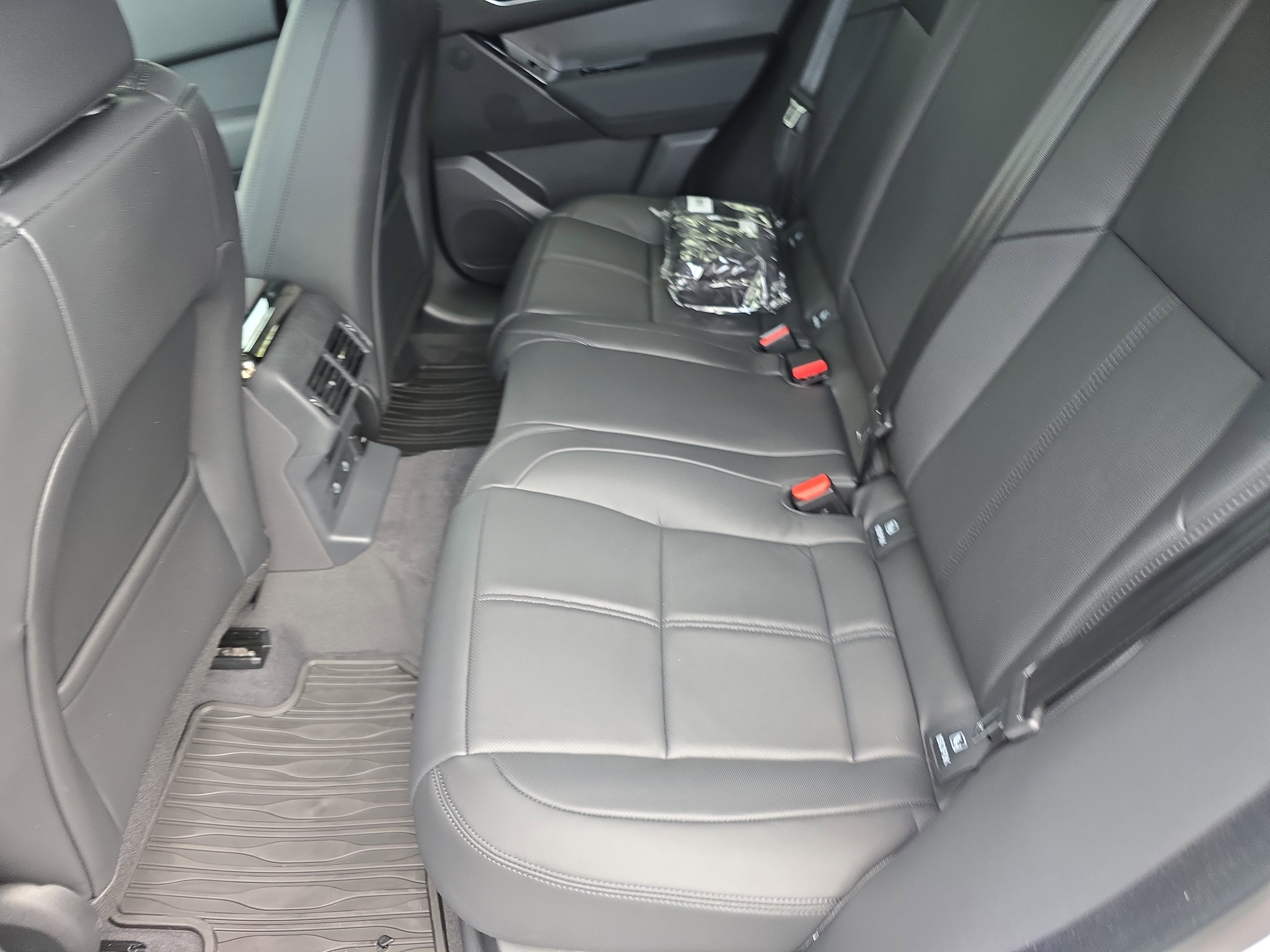 Certified 2026 Land Rover Range Rover Velar S AWD/4WD image 17