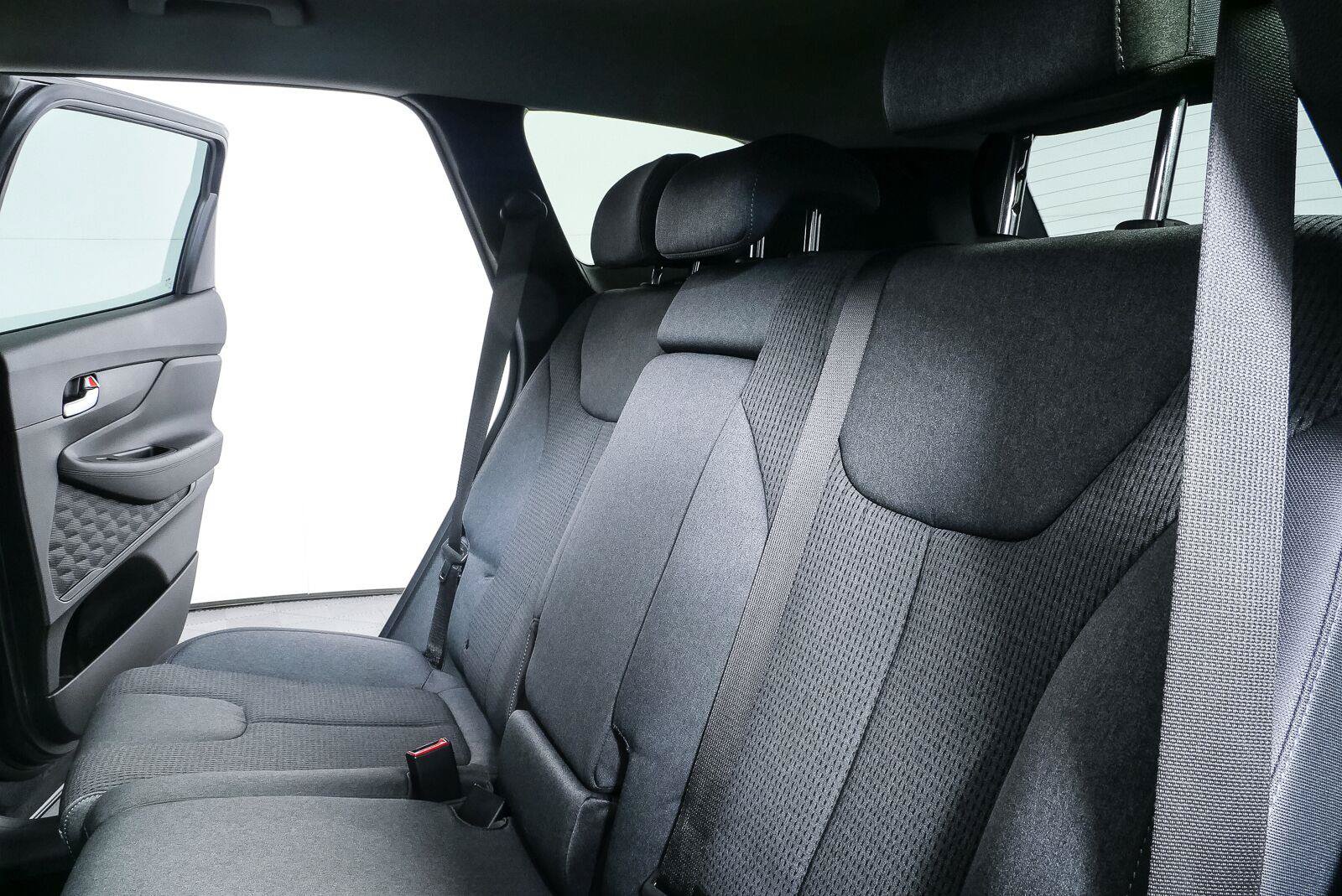 Used 2023 Hyundai Santa Fe SE AWD/4WD image 19