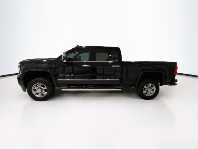 Used 2017 GMC Sierra 3500 Denali w/ Duramax Plus Package AWD/4WD image 4