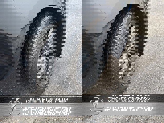 Used 2023 Land Rover Range Rover Sport SE Dynamic image 10