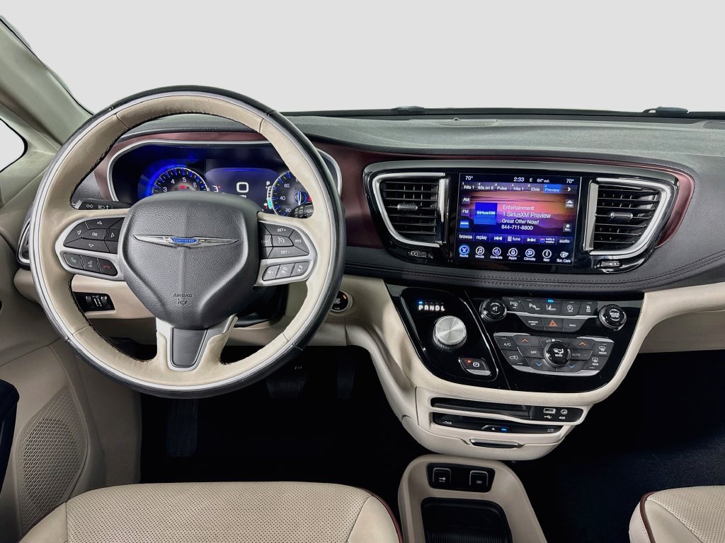 Used 2017 Chrysler Pacifica Limited FWD image 15