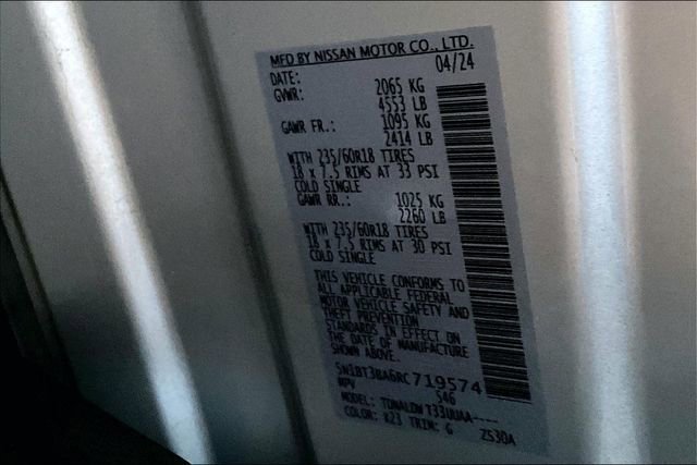 Used 2024 Nissan Rogue SV w/ SV Premium Package image 14