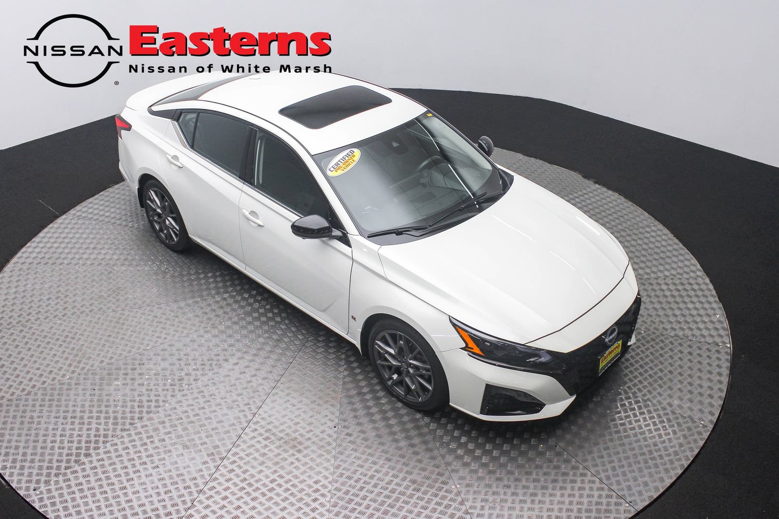 Used 2023 Nissan Altima 2.0 SR FWD image 3