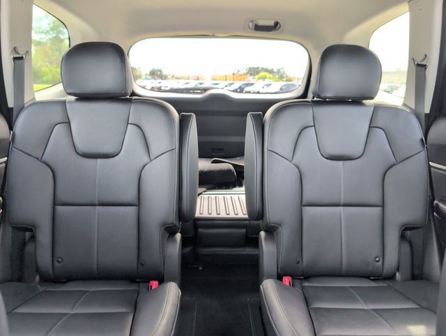 Used 2025 Kia Telluride EX w/ EX Captain's Chair Package image 29