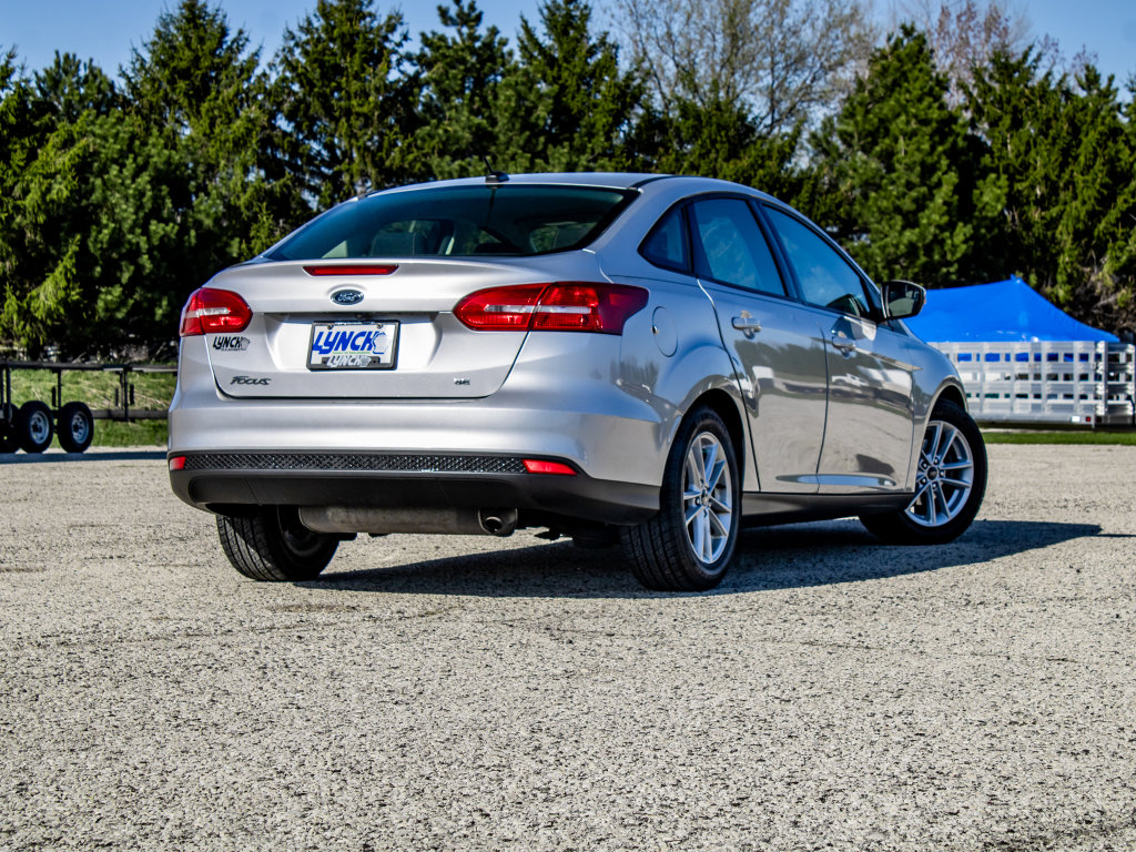 Used 2017 Ford Focus SE w/ Cold Weather Package image 8