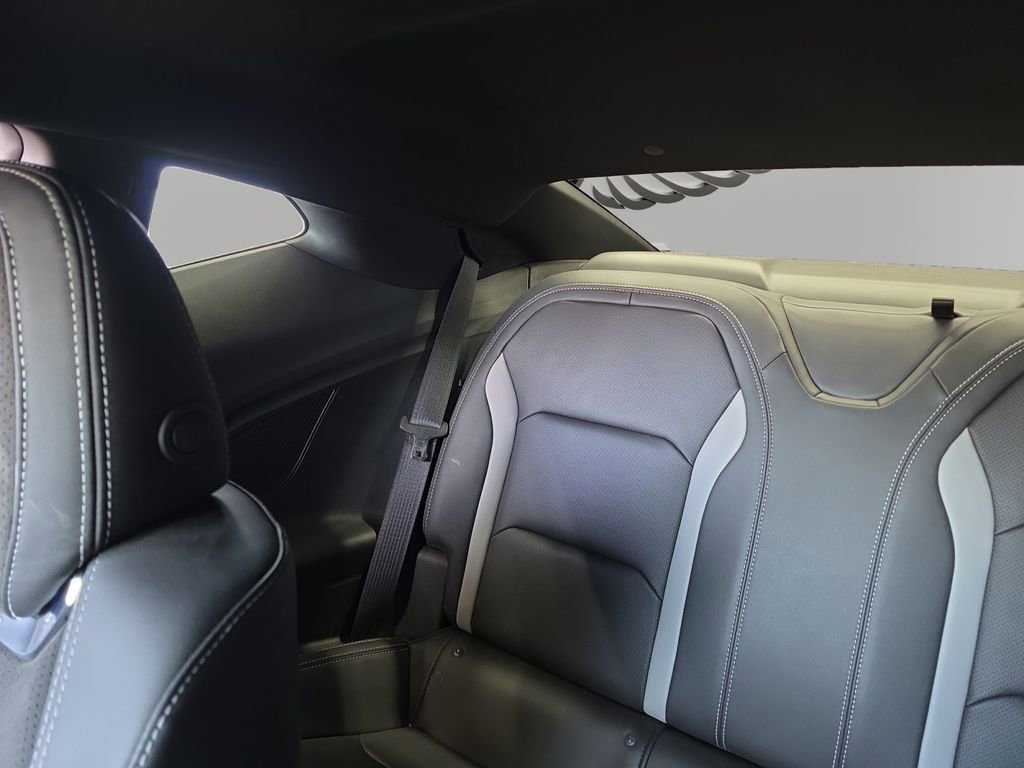 Used 2018 Chevrolet Camaro SS RWD image 13