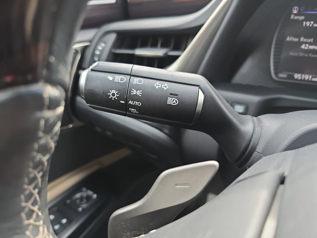 Used 2021 Lexus ES 350 Ultra Luxury w/ Accessory Package 2 image 30