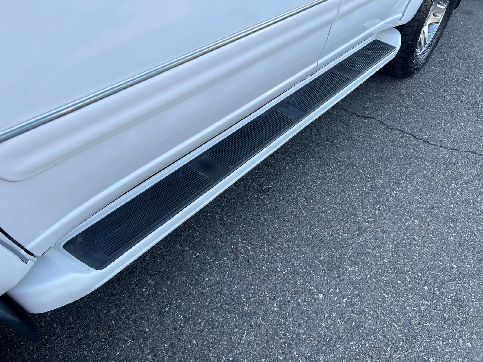 Used 2004 Toyota Sequoia Limited image 11