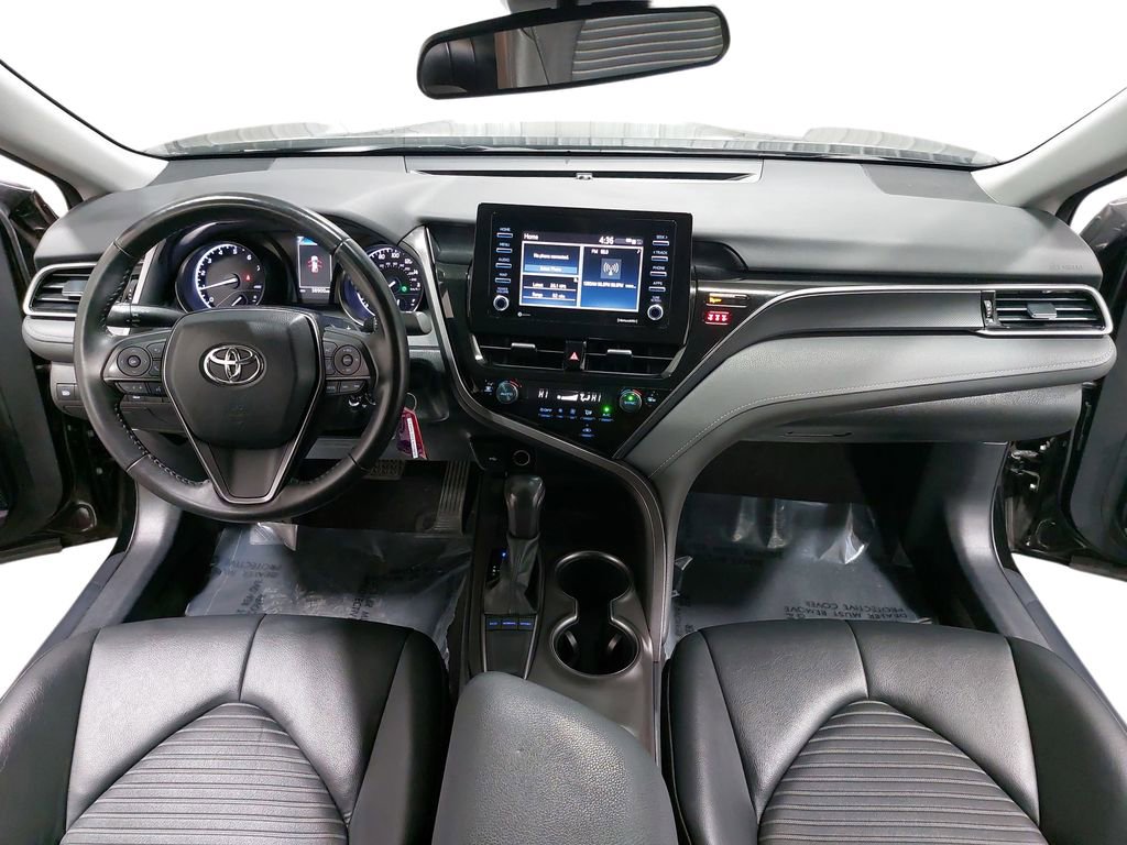 Used 2022 Toyota Camry SE image 9