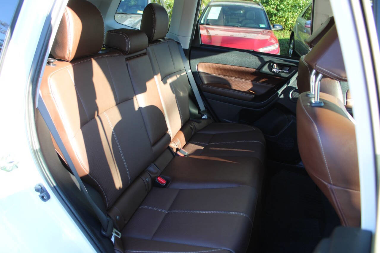 Used 2018 Subaru Forester 2.5i Touring image 32