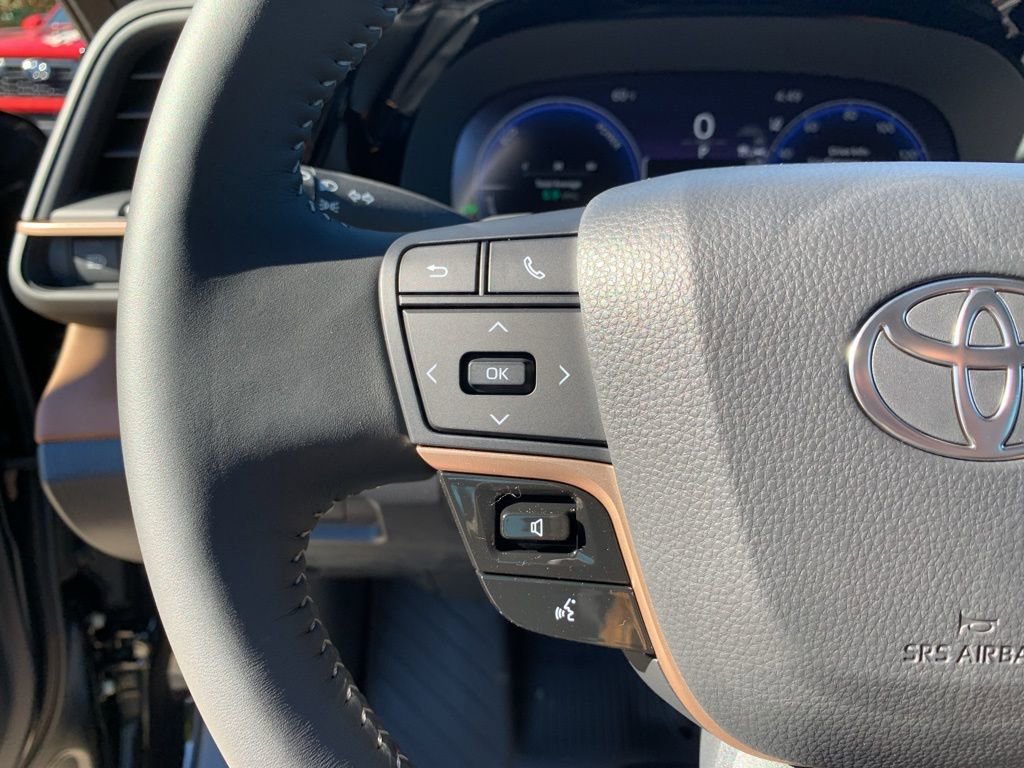 New 2025 Toyota Crown Signia image 24