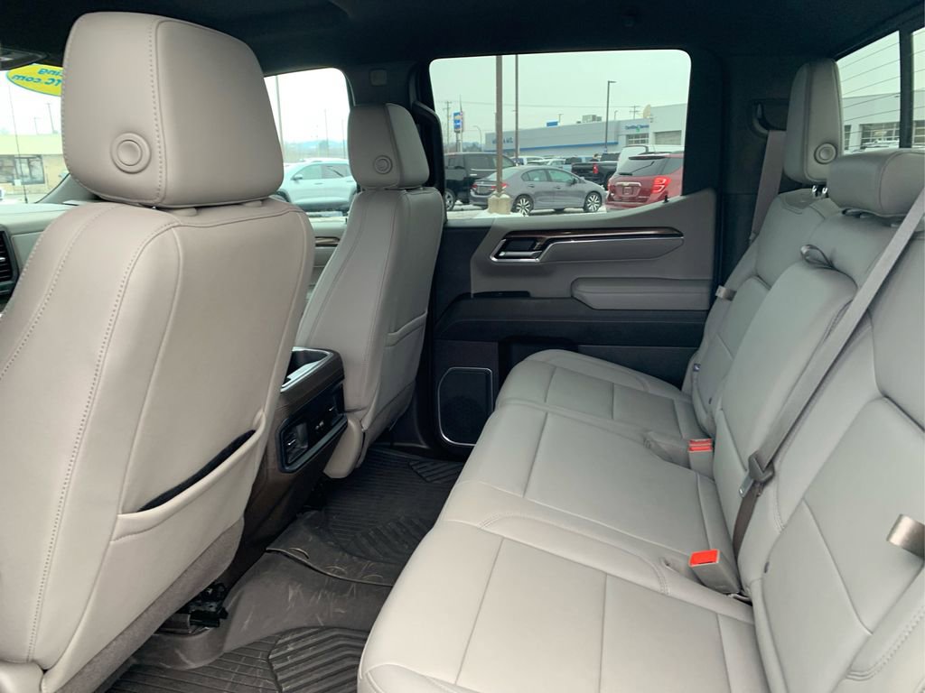 Used 2024 Chevrolet Silverado 1500 LT Trail Boss w/ Convenience Package II image 10