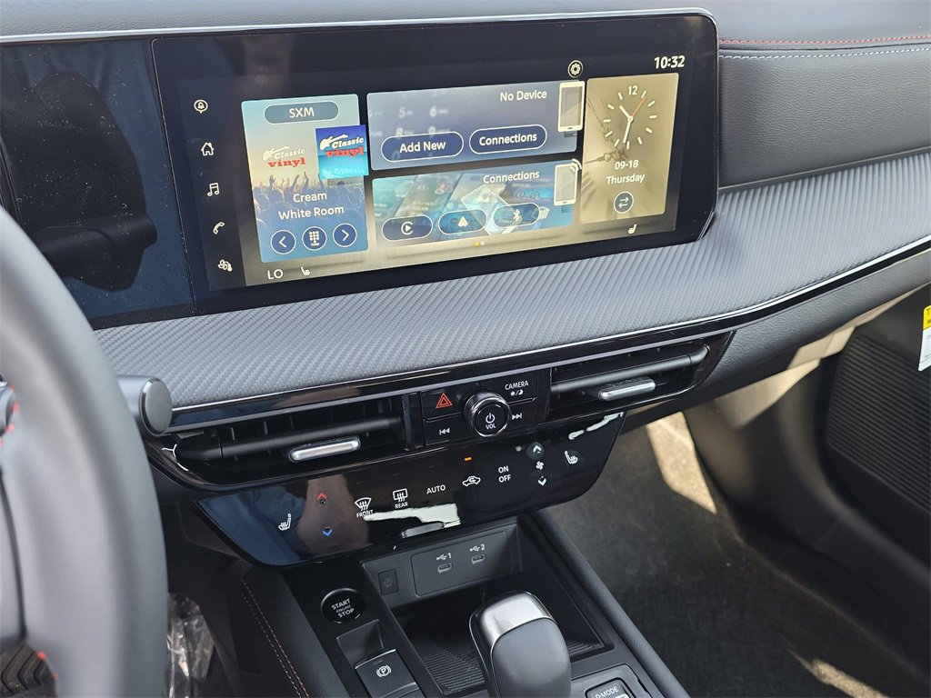 New 2025 Nissan Kicks SR w/ SR Premium Package image 8