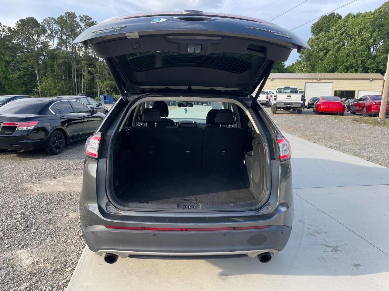 Used 2017 Ford Edge Titanium FWD image 7