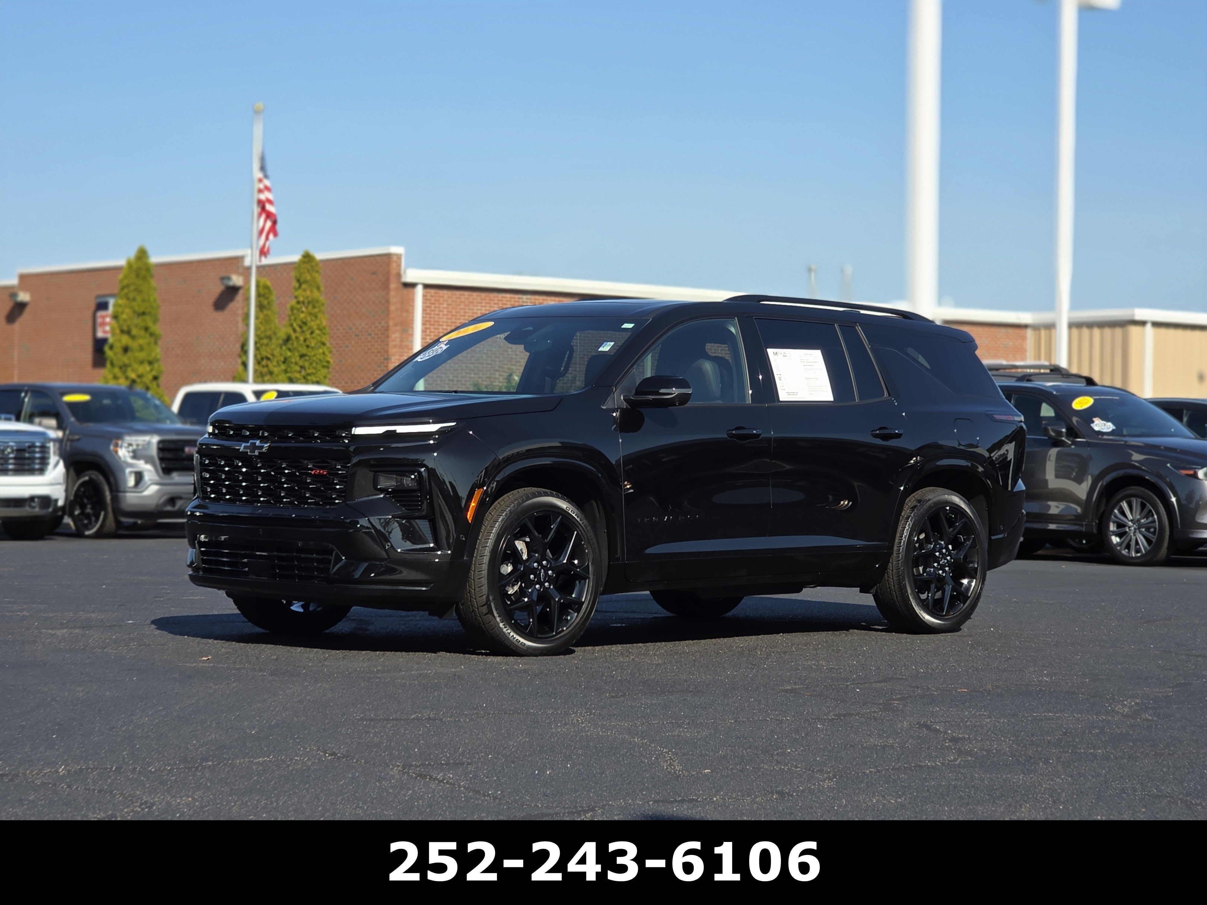 Used 2026 Chevrolet Traverse RS FWD image 3