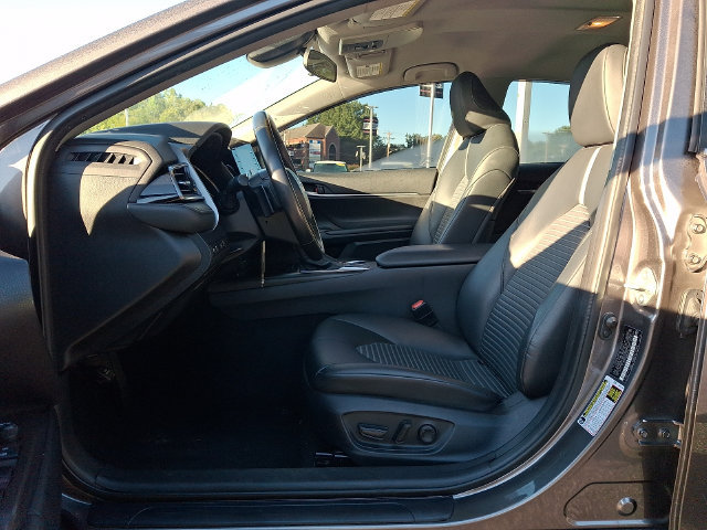 Used 2023 Toyota Camry SE FWD image 13