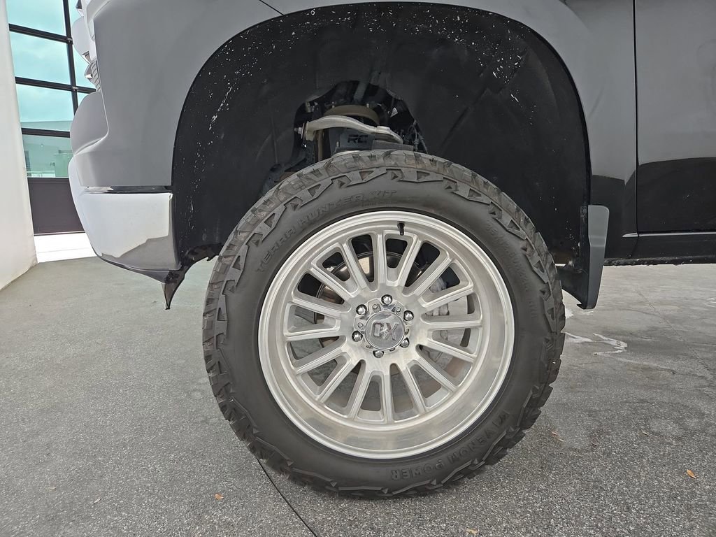 Used 2024 Chevrolet Silverado 1500 LT image 39