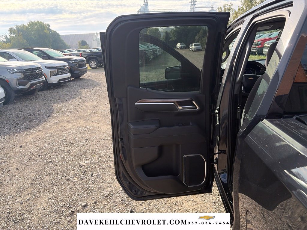 Used 2022 Chevrolet Silverado 1500 LT AWD/4WD image 18
