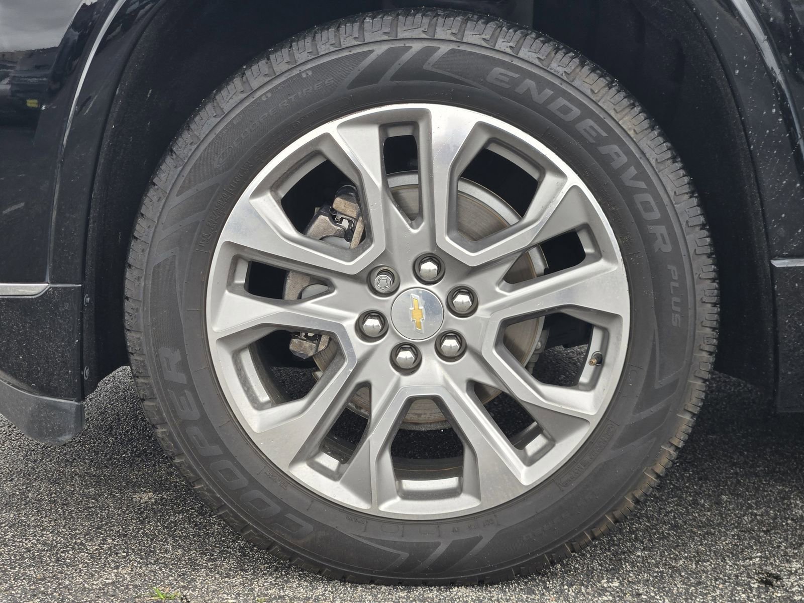 Used 2019 Chevrolet Traverse Premier w/ LPO, 'HIT The Road' Package image 9