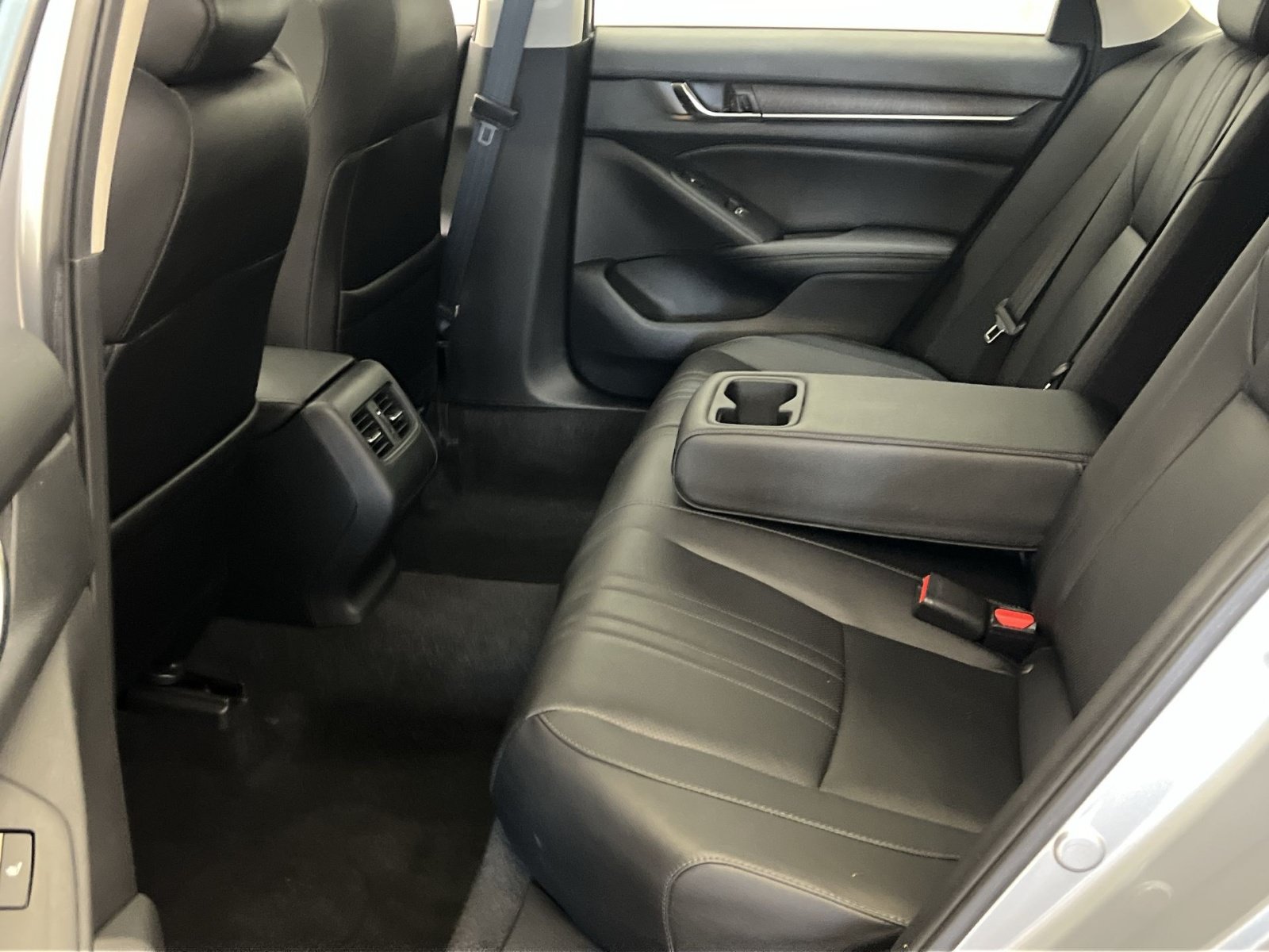 Used 2020 Honda Accord Touring image 24