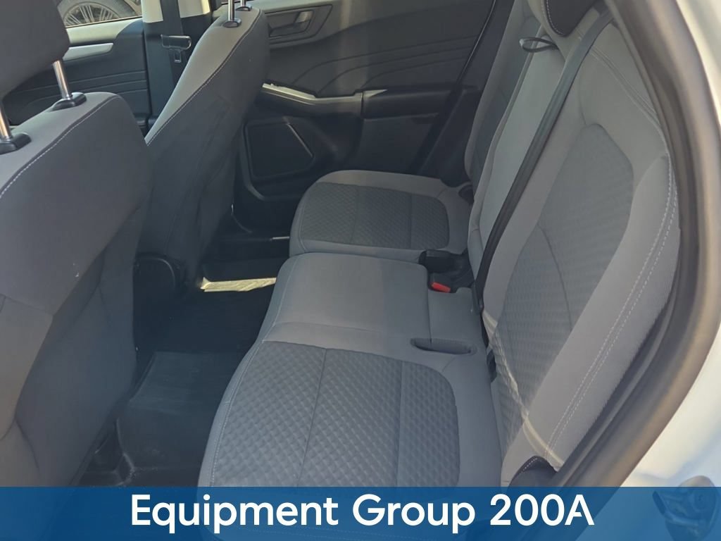 Used 2022 Ford Escape SE w/ Convenience Package AWD/4WD image 2