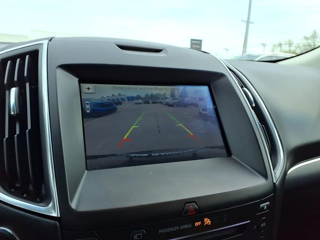 Used 2019 Ford Edge Titanium w/ Equipment Group 301A AWD/4WD image 19