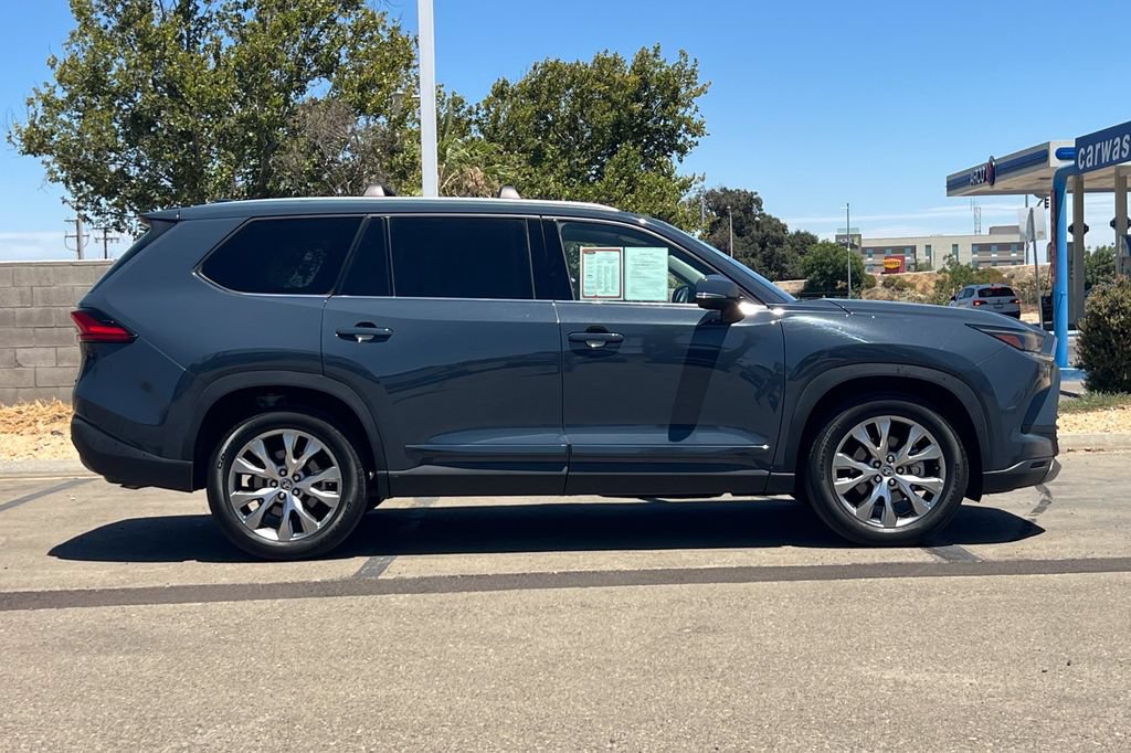 Certified 2024 Toyota Grand Highlander FWD image 3