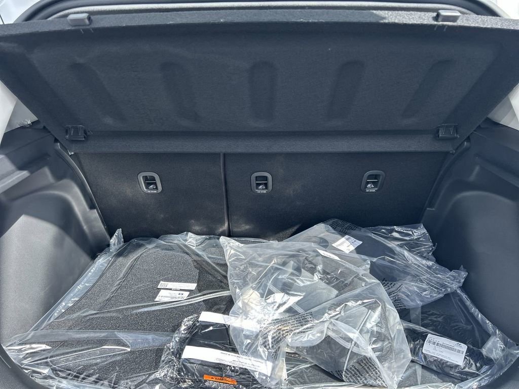 New 2026 Hyundai Venue SEL image 18