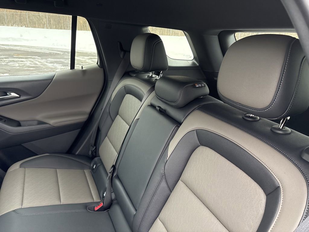 New 2026 Chevrolet Equinox LT w/ Convenience Package II FWD image 20