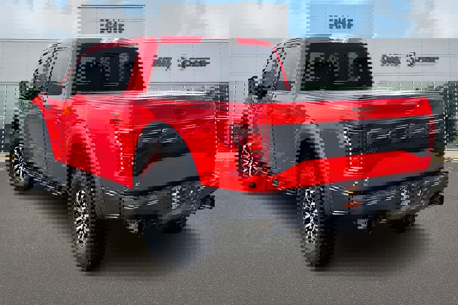 Used 2019 Ford F150 Raptor w/ Equipment Group 802A Luxury image 4