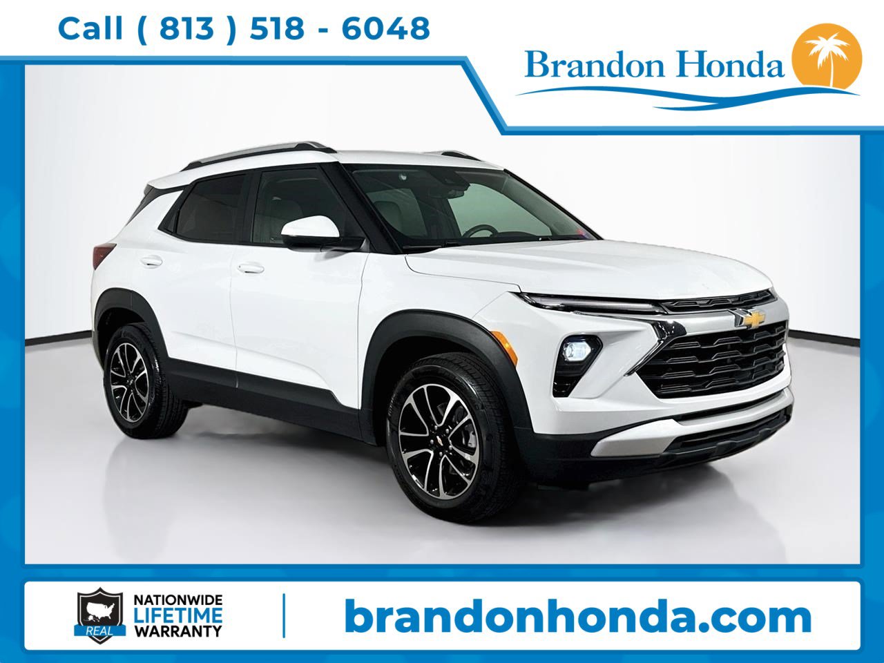 Used 2025 Chevrolet TrailBlazer LT FWD image 1