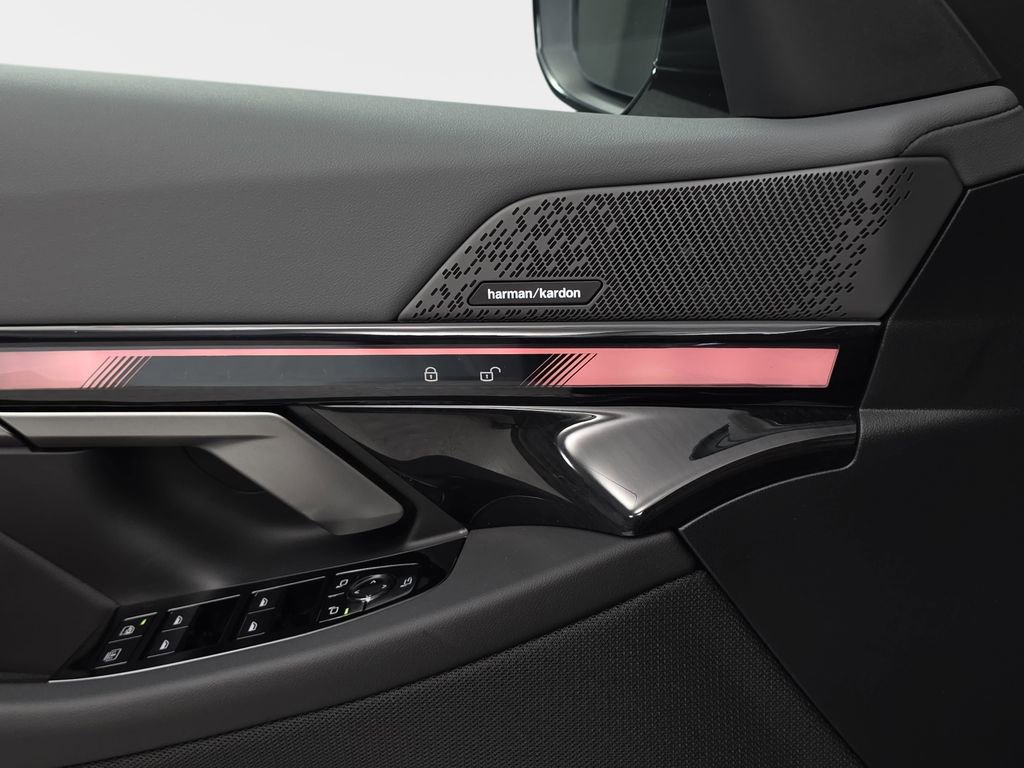 New 2026 BMW 540i xDrive w/ Executive Package image 27