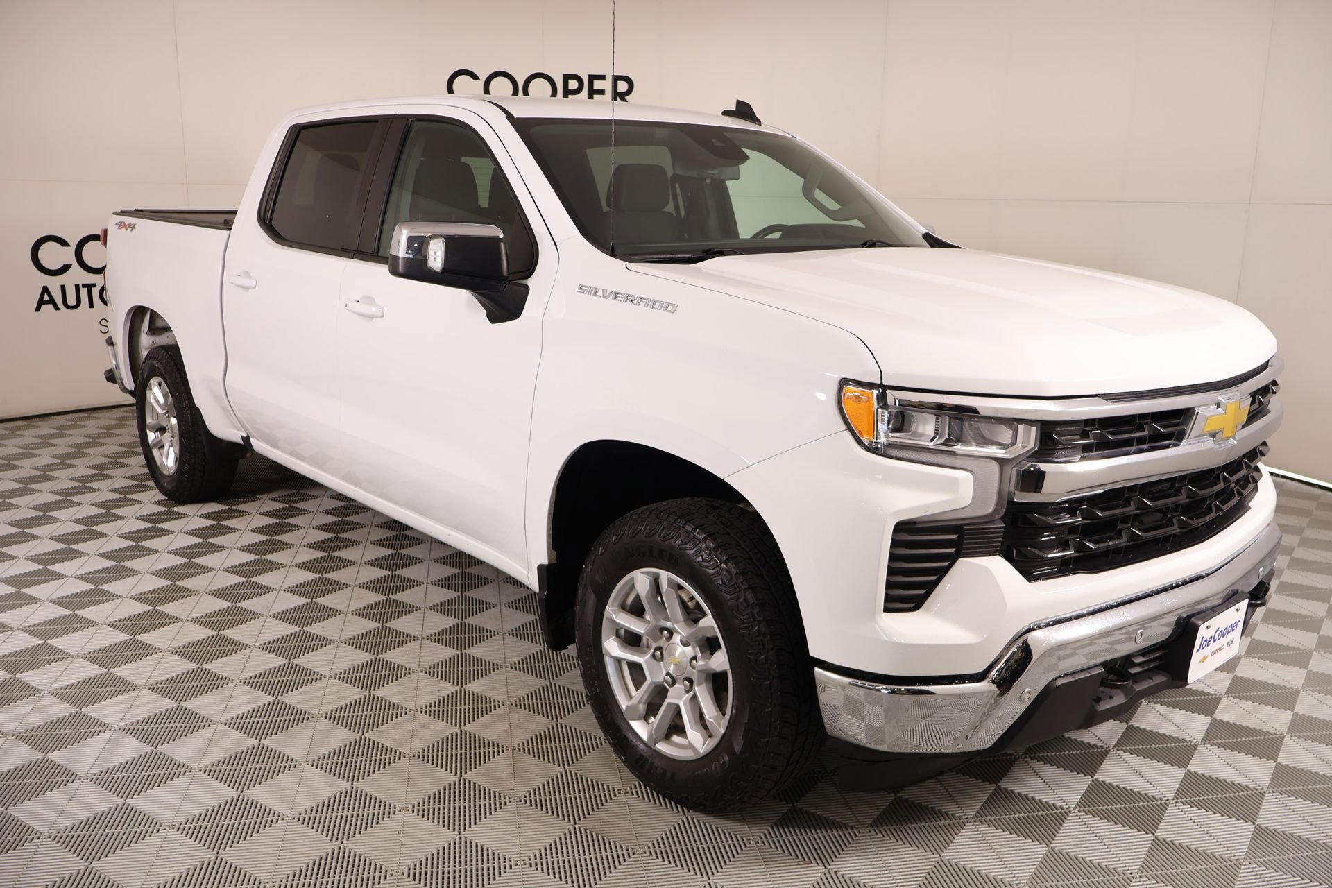 Used 2024 Chevrolet Silverado 1500 LT w/ Convenience Package II