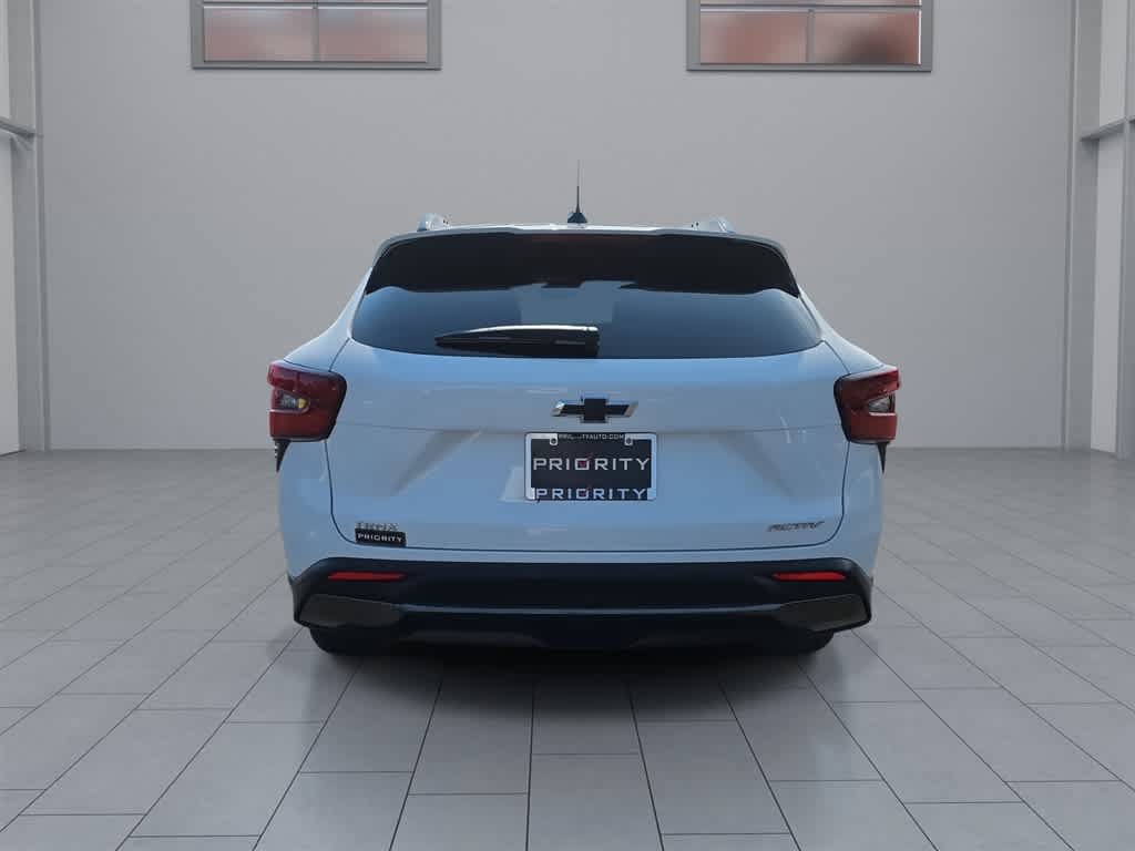 Used 2024 Chevrolet Trax ACTIV w/ Sunroof Package FWD image 8