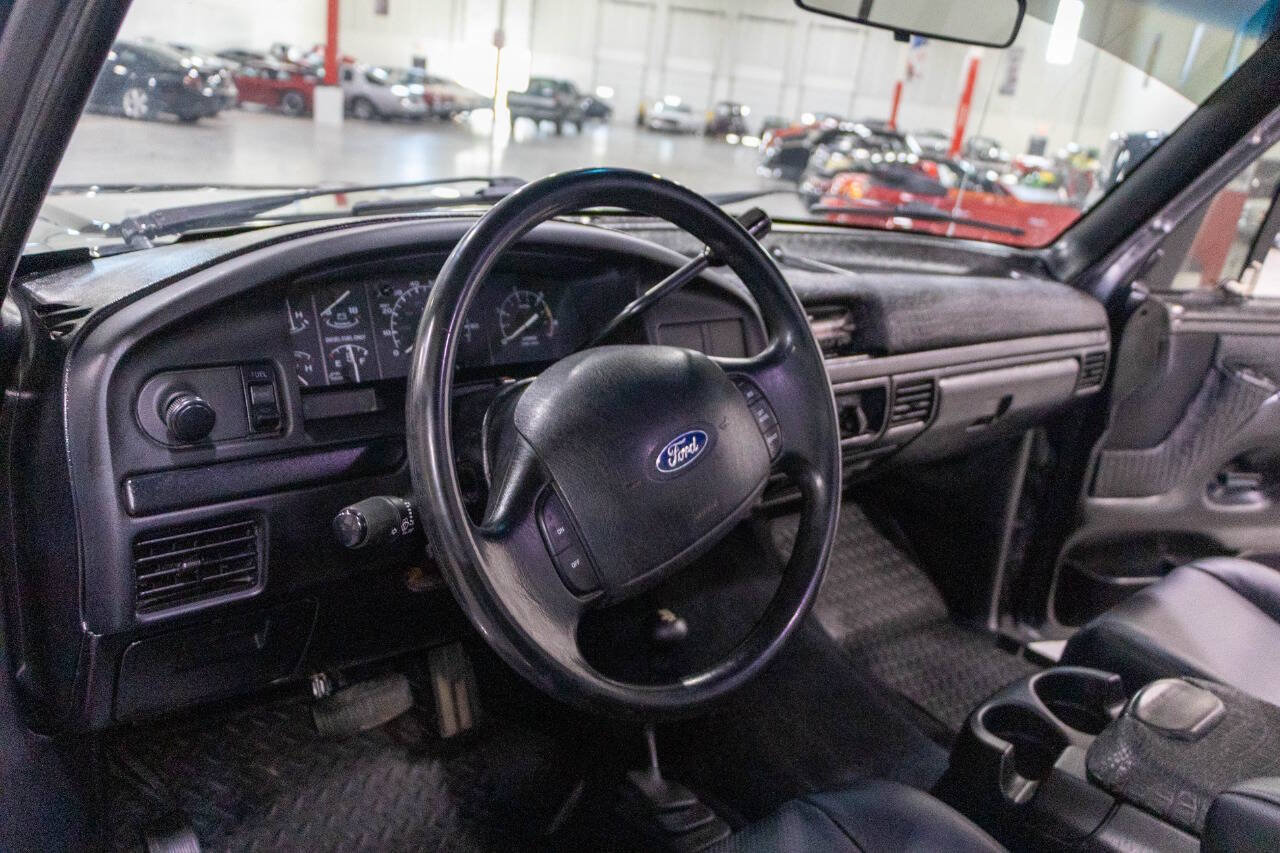 Used 1997 Ford F250 4x4 Regular Cab Heavy Duty image 38
