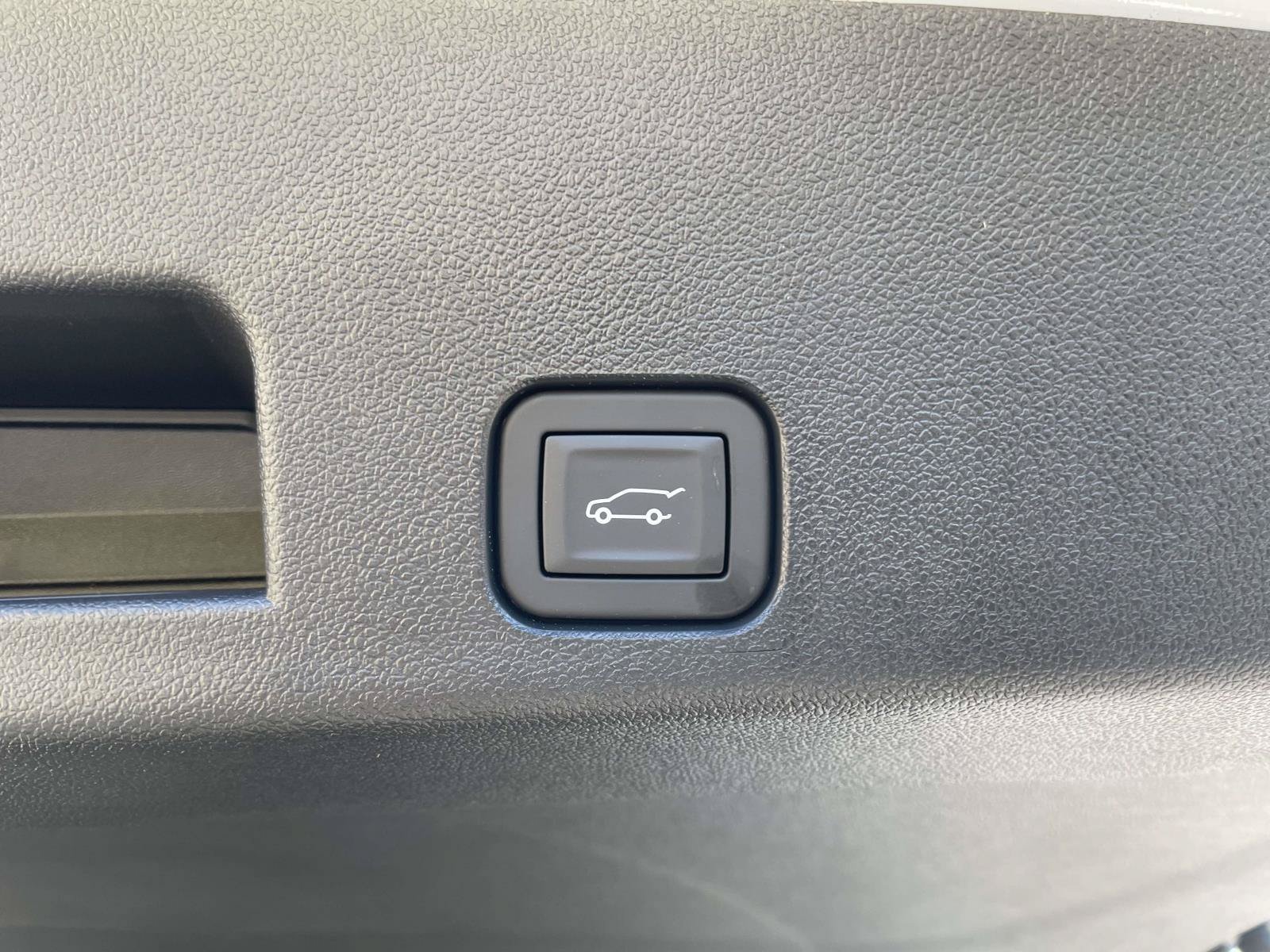 New 2026 Chevrolet Traverse RS FWD image 9